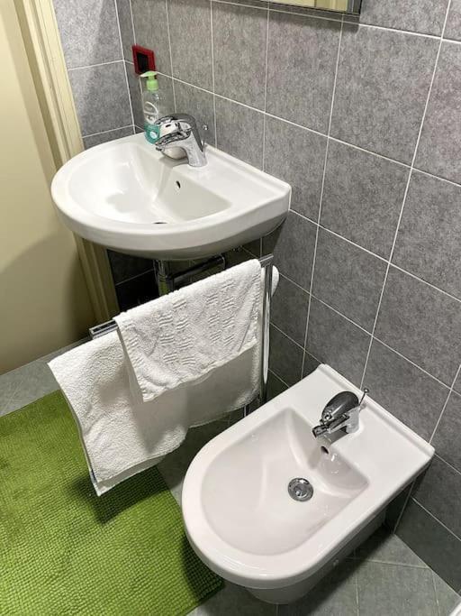 מאנטובה Wonderful Central Apartment! מראה חיצוני תמונה